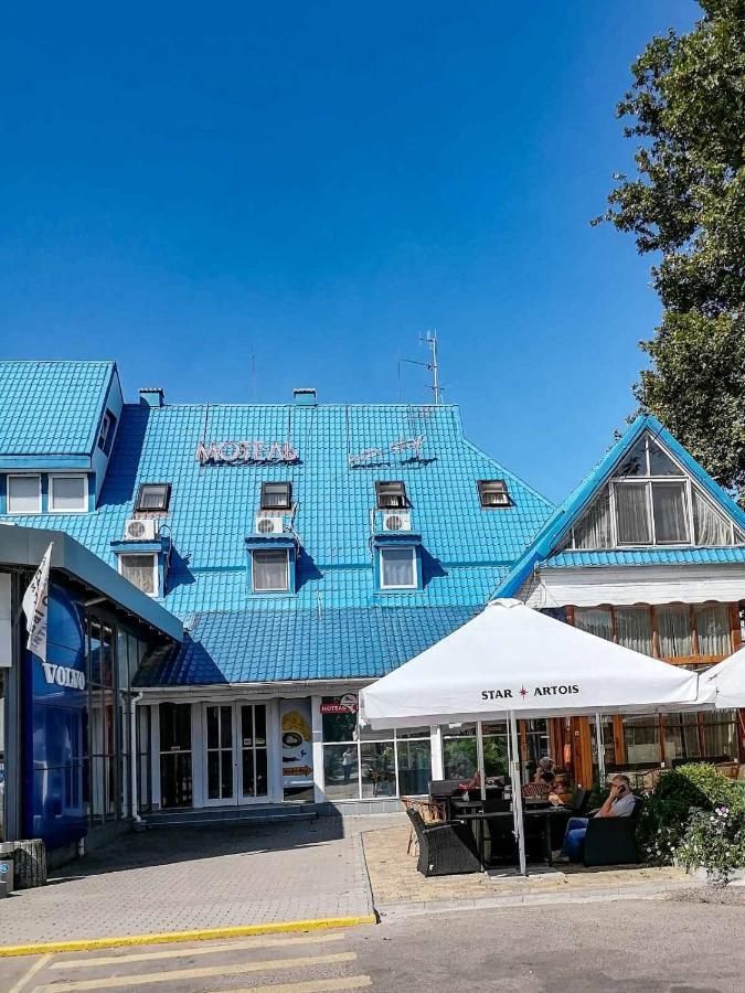 Hotel Gostiniy Dvor Non-Stop Chersoń Zewnętrze zdjęcie