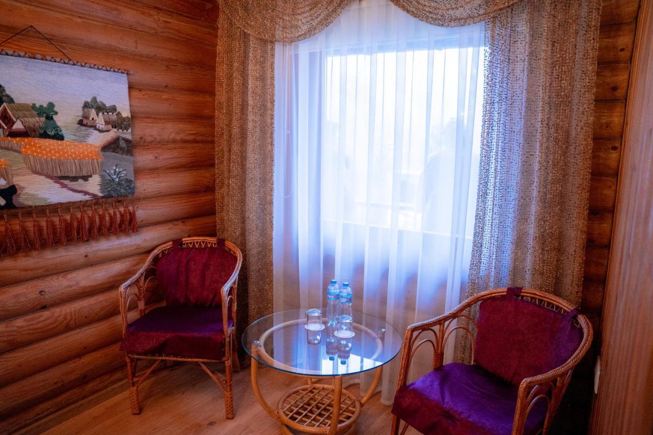 Hotel Gostiniy Dvor Non-Stop Chersoń Zewnętrze zdjęcie
