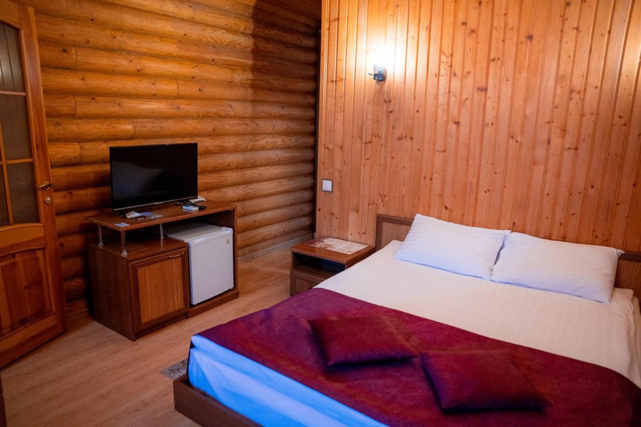 Hotel Gostiniy Dvor Non-Stop Chersoń Zewnętrze zdjęcie