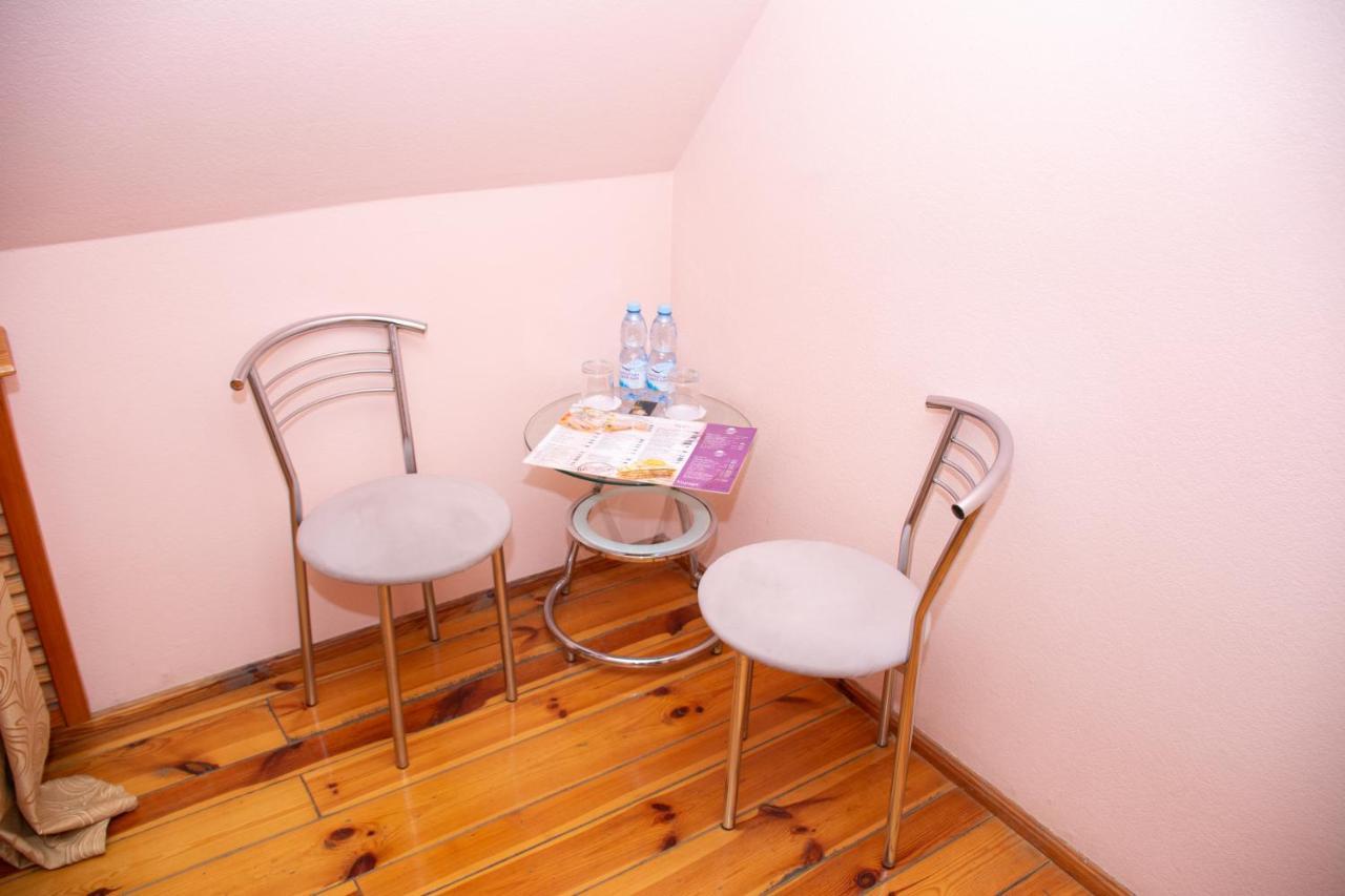 Hotel Gostiniy Dvor Non-Stop Chersoń Zewnętrze zdjęcie