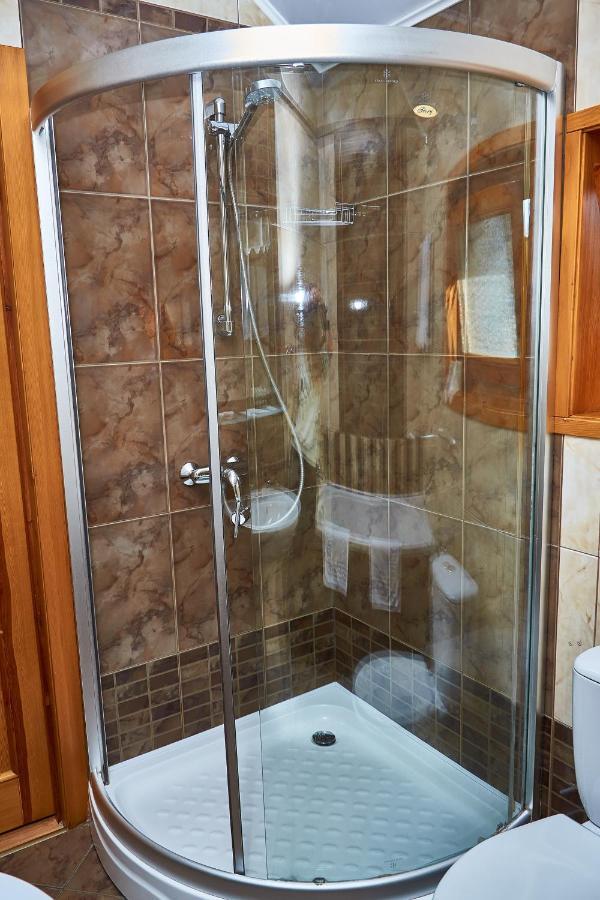 Hotel Gostiniy Dvor Non-Stop Chersoń Zewnętrze zdjęcie