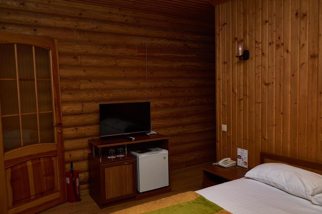 Hotel Gostiniy Dvor Non-Stop Chersoń Zewnętrze zdjęcie